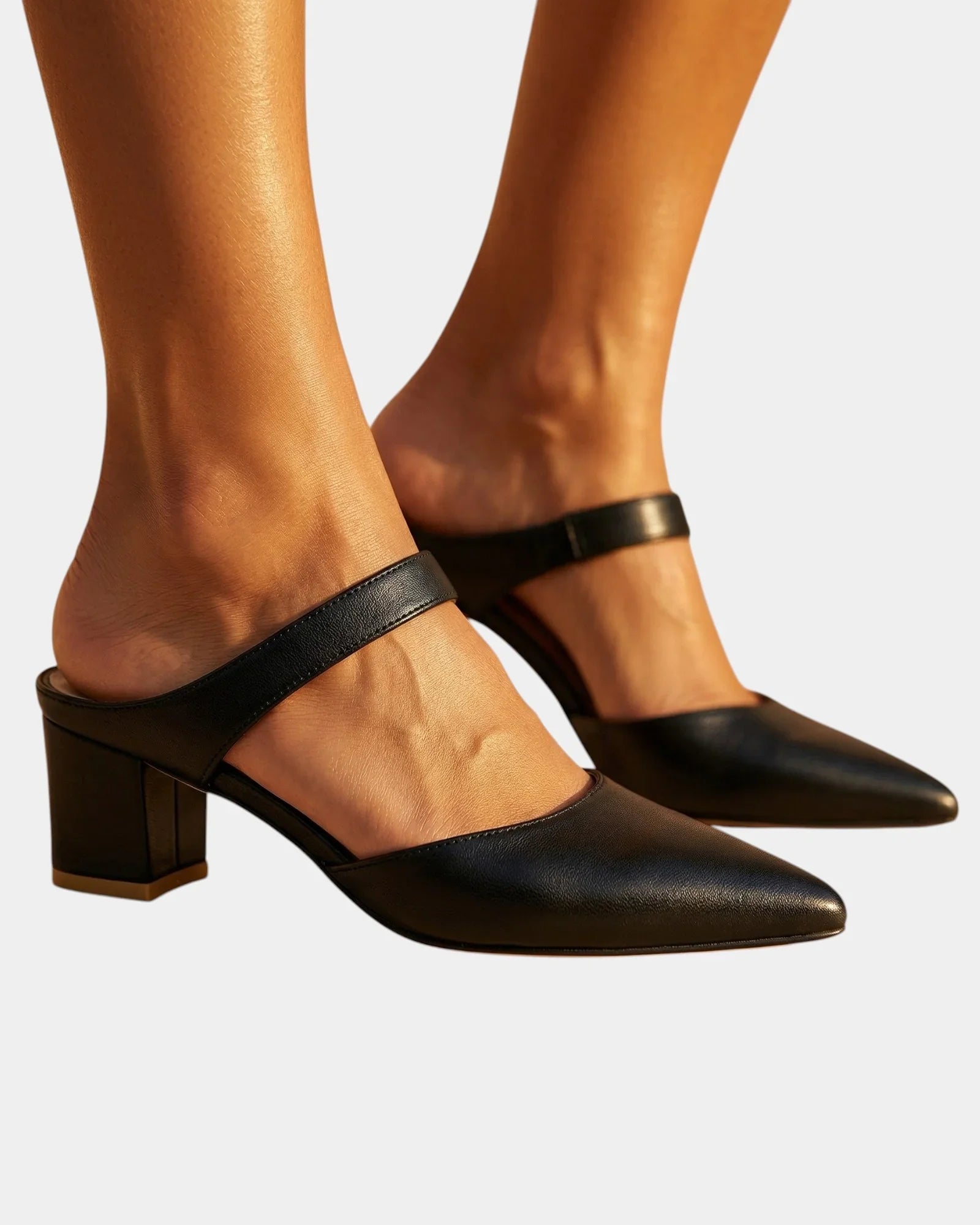 Vénérance | Pumps mit Fersenriemen und Absatz