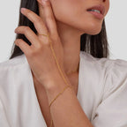 Bérénice | Chic Hand Chain Bracelet