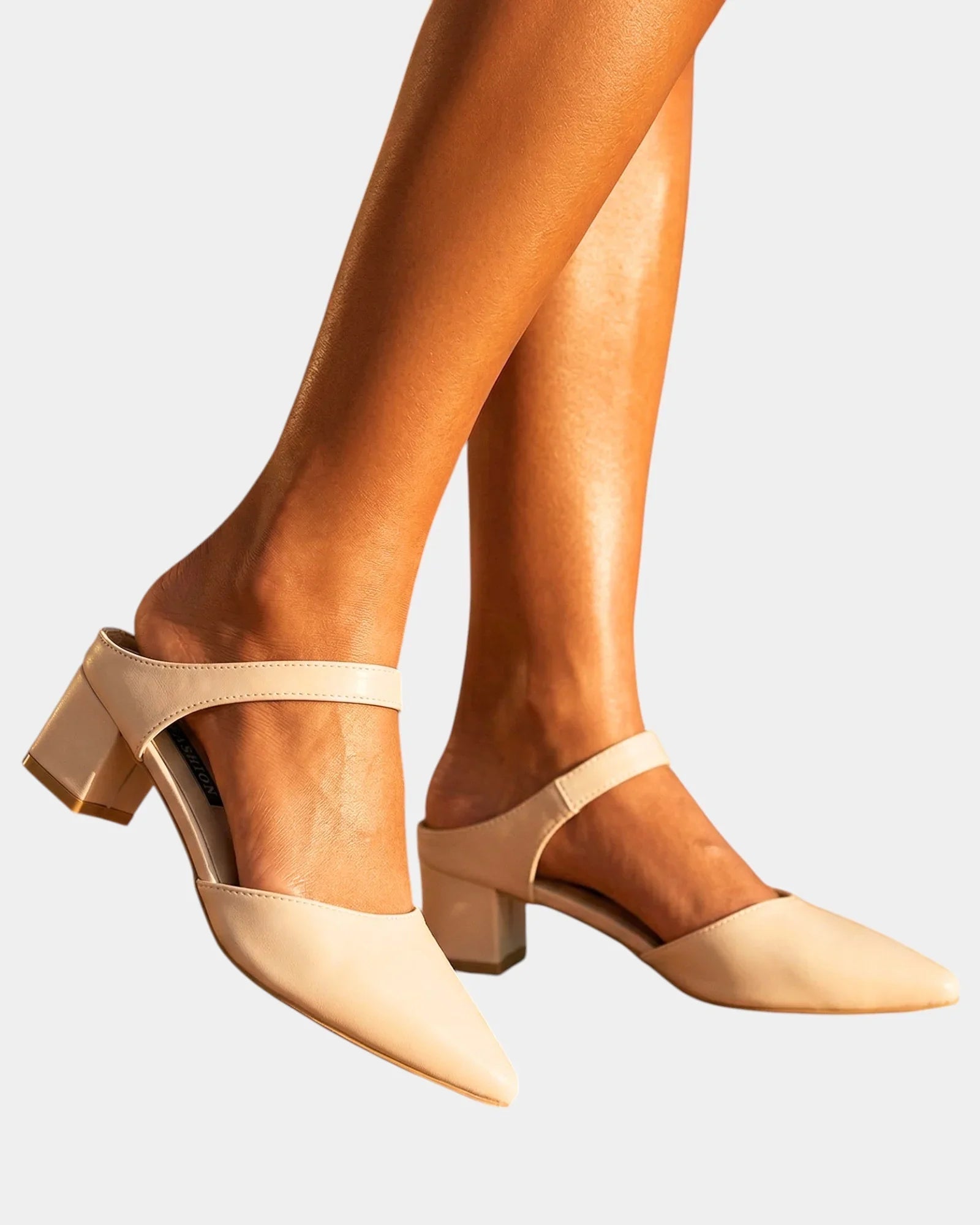 Vénérance | Pumps mit Fersenriemen und Absatz
