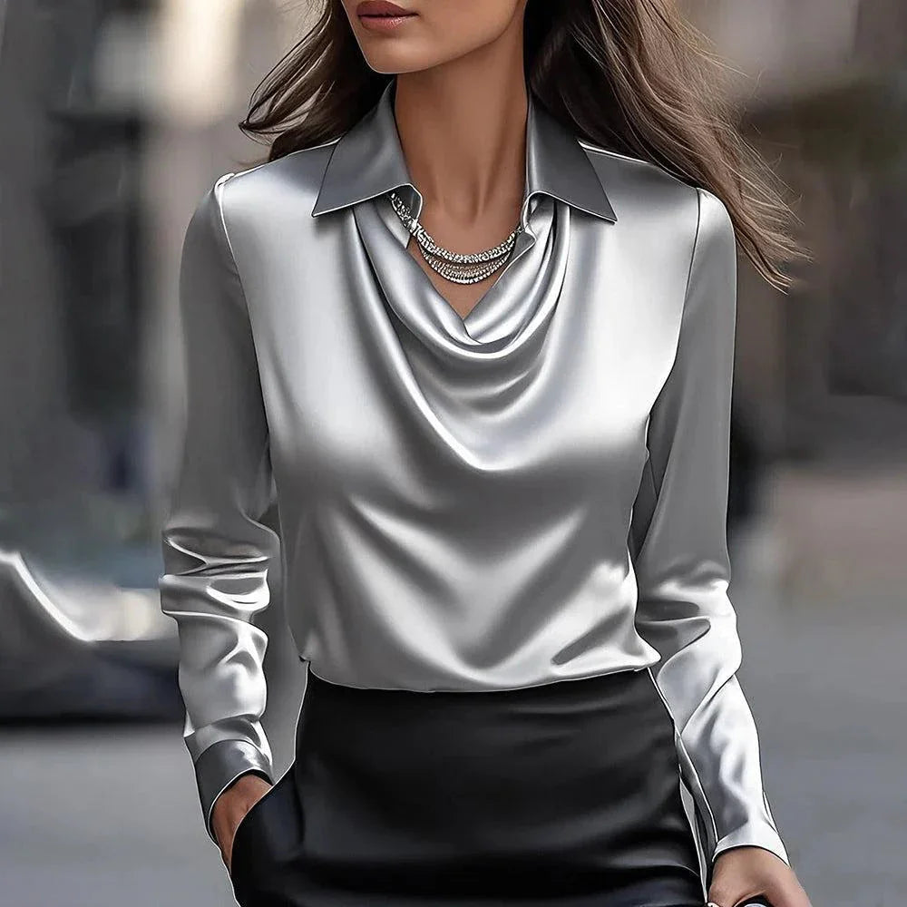 Emma | Elegante, glänzende Bluse