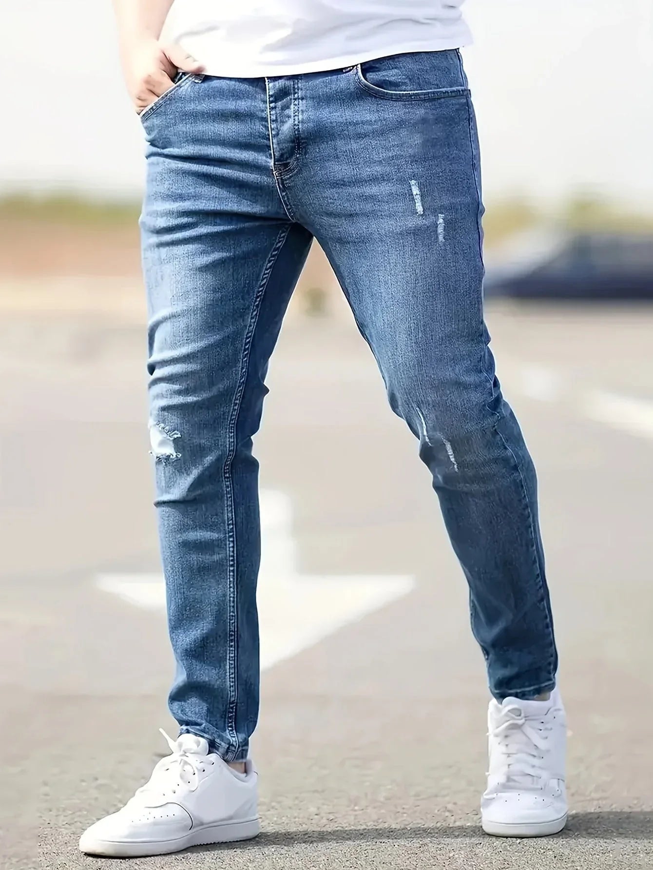 Alex | Slim Fit Trendige Zerrissene Jeans