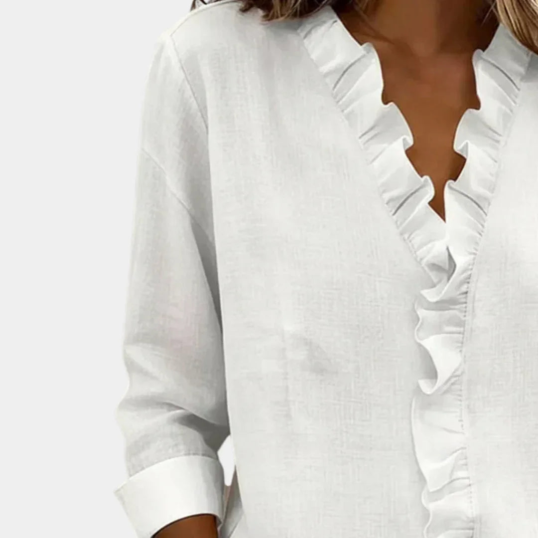 Flavie | Bluse mit V-Ausschnitt und zarten Rüschen