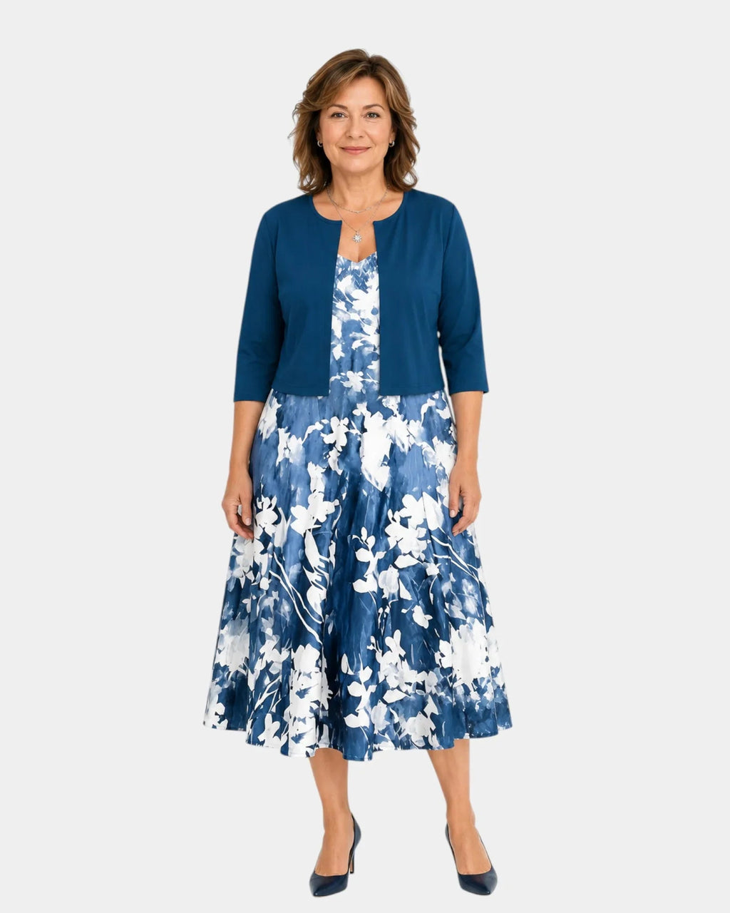 Guilaine | Ensemble mit blumenkleid und leichter Strickjacke