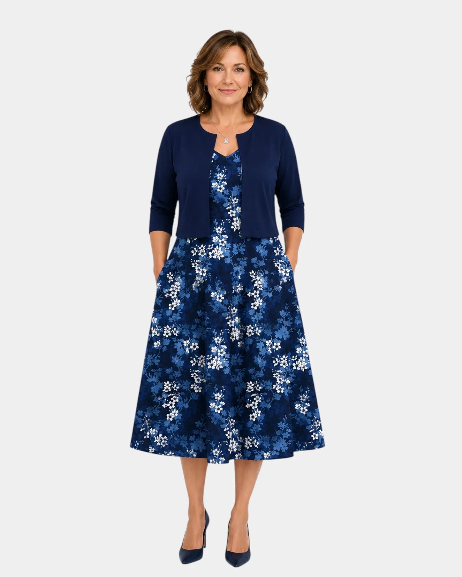 Guilaine | Ensemble mit blumenkleid und leichter Strickjacke