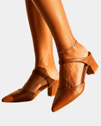Vénérance | Pumps mit Fersenriemen und Absatz