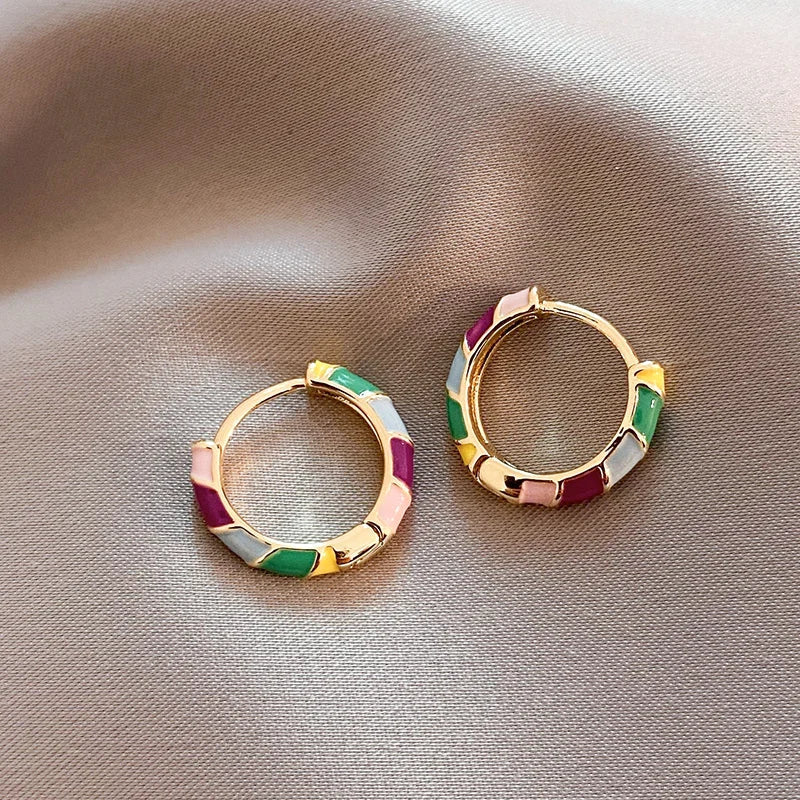 Noémie | Elegante Ohrringe mit Emaille in Gold