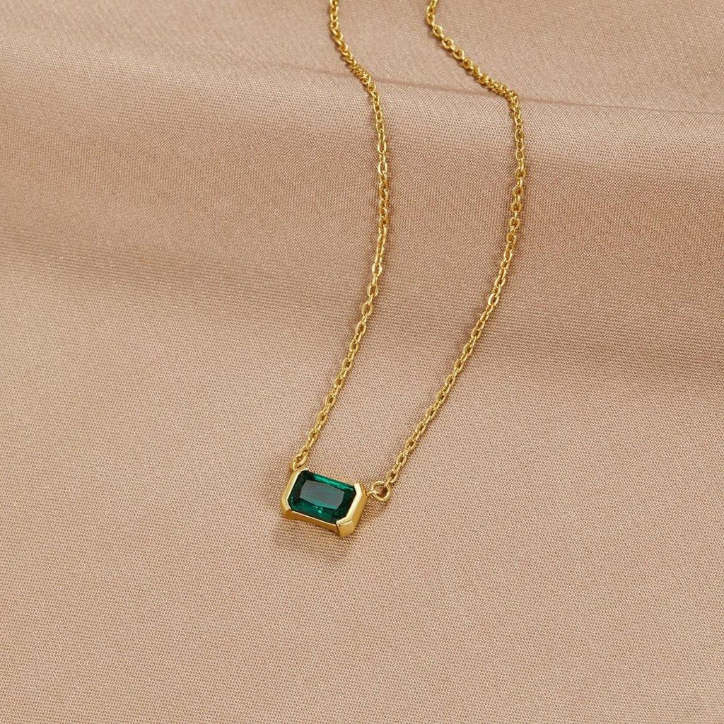 Fleur | Collier aus Grüner Smaragd mit Goldbeschichtung