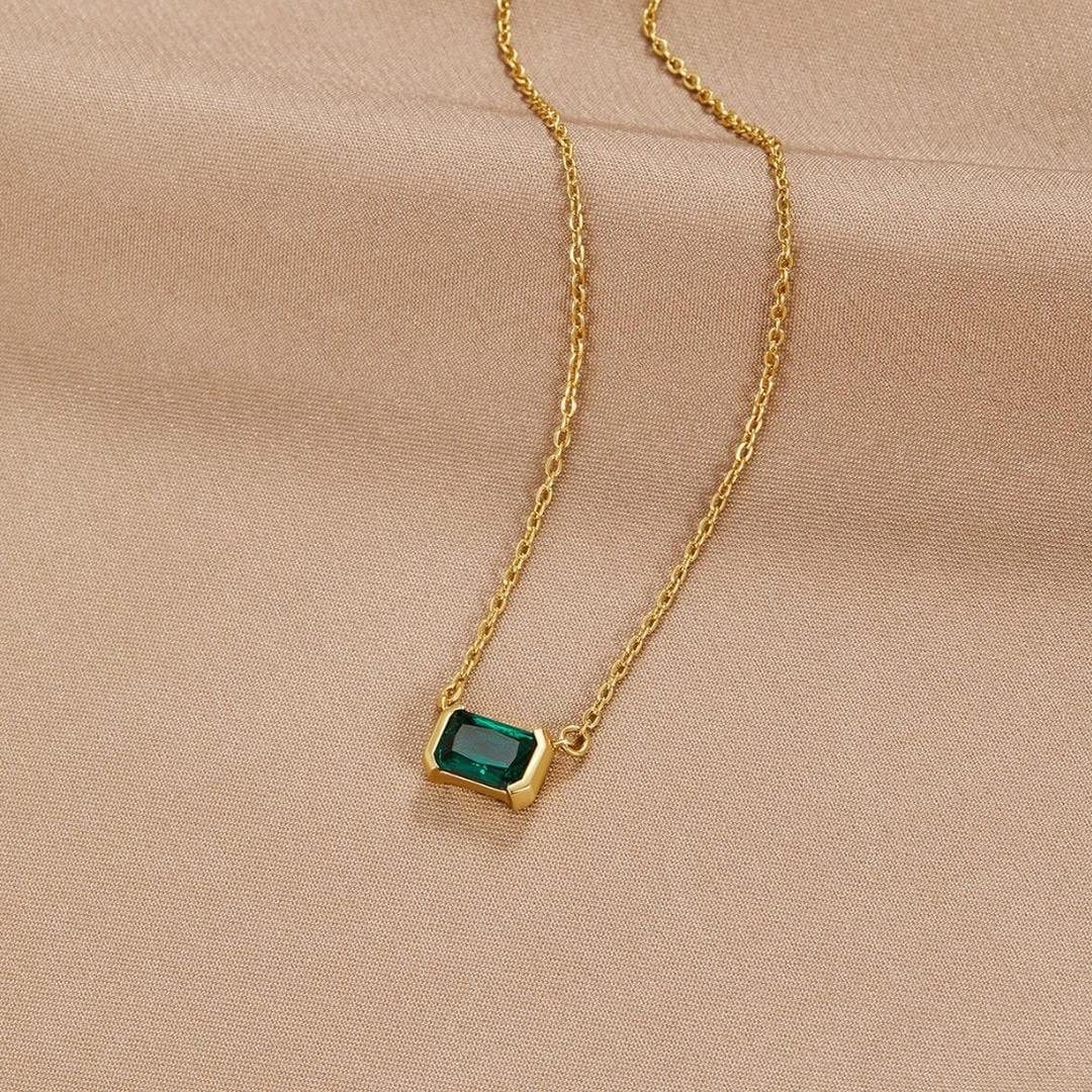 Fleur | Collier aus Grüner Smaragd mit Goldbeschichtung