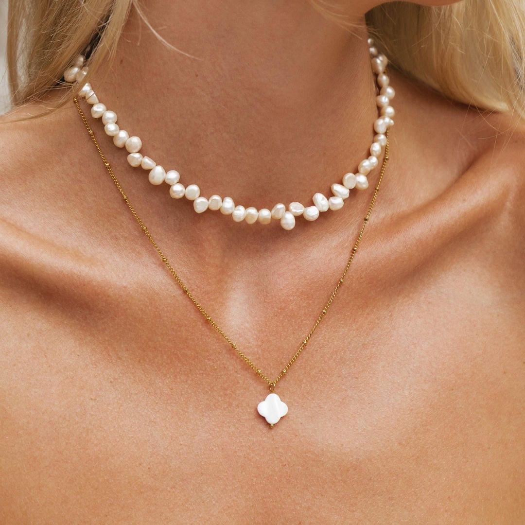 Isaline | Collier mit Anhänger Sommerfliesen