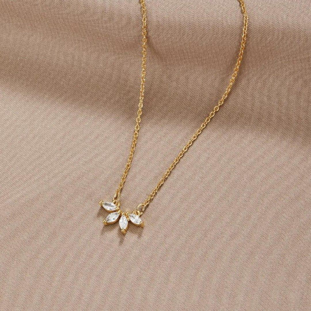 Lucie | Funkelndes Kristallblatt-Halsband