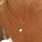 Isaline | Collier mit Anhänger Sommerfliesen